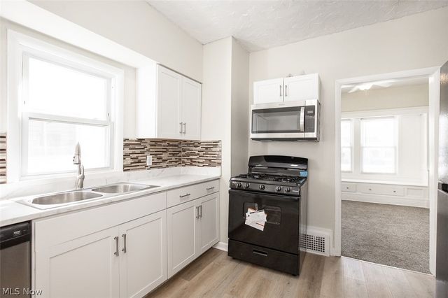13621 Cranwood Drive, Garfield Heights, OH 44105