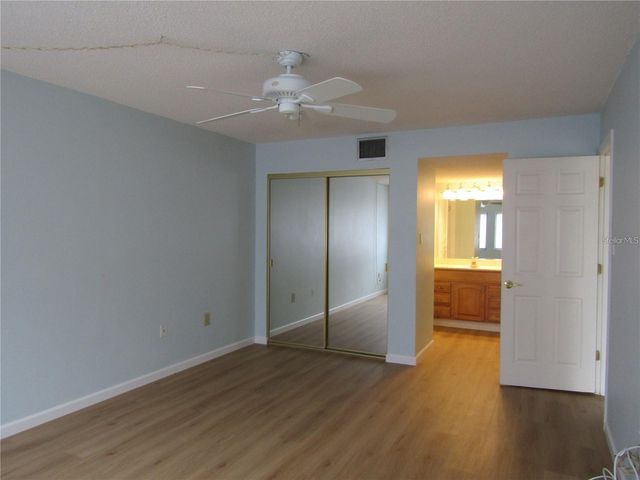 5236 LAKE VILLAGE DRIVE 61, Sarasota, FL 34235