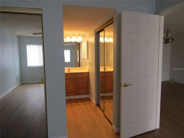 5236 LAKE VILLAGE DRIVE 61, Sarasota, FL 34235