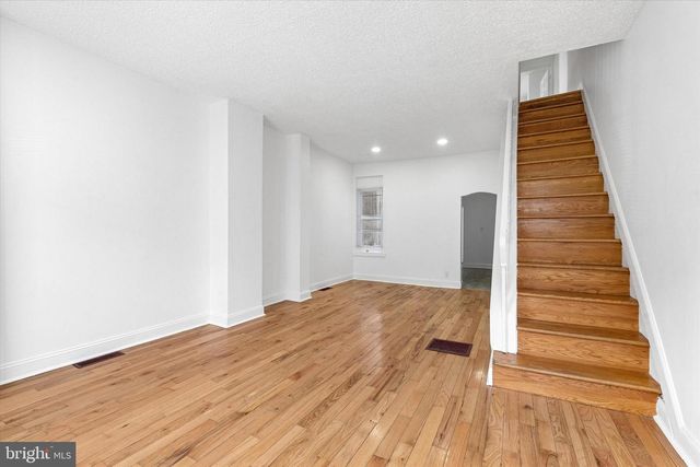 2080 E VICTORIA ST, Philadelphia, PA 19134