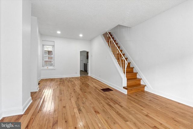 2080 E VICTORIA ST, Philadelphia, PA 19134