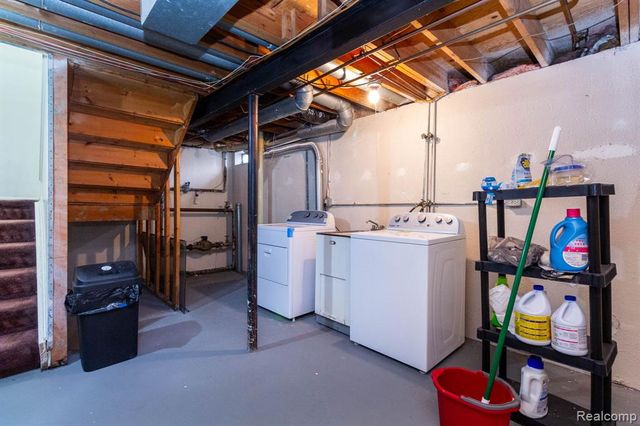 1 Fredericksburg Towne Street 1, Southfield, MI 48075