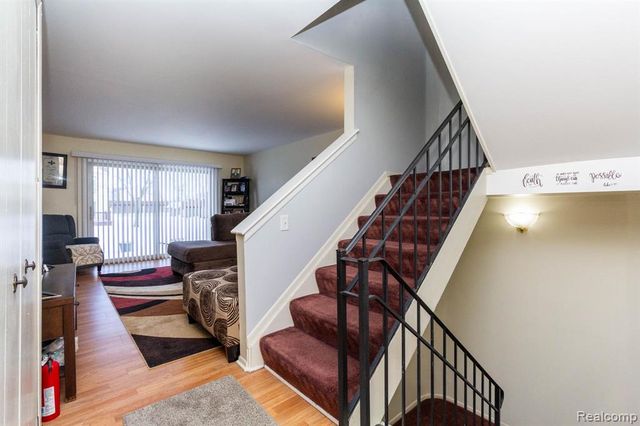 1 Fredericksburg Towne Street 1, Southfield, MI 48075