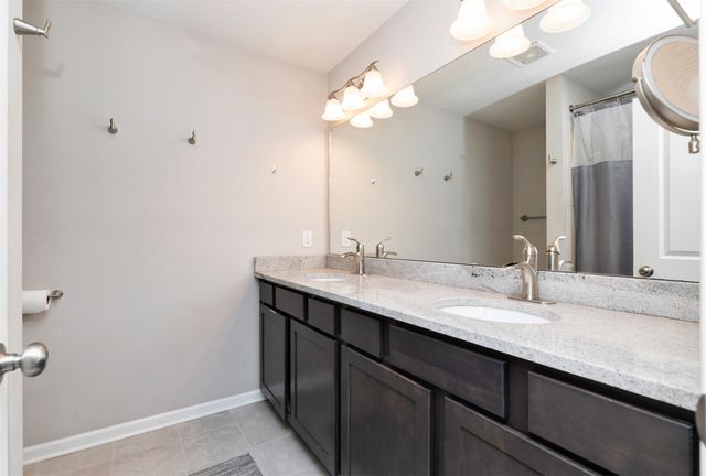 6455 Sunlight Drive, Pleasant Hill, IA 50327