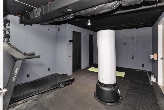 6455 Sunlight Drive, Pleasant Hill, IA 50327