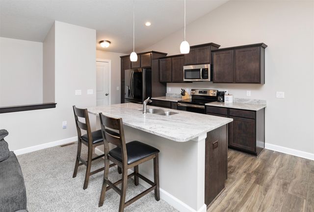 6455 Sunlight Drive, Pleasant Hill, IA 50327