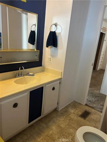 332 N Lyon 68, Hemet, CA 92543