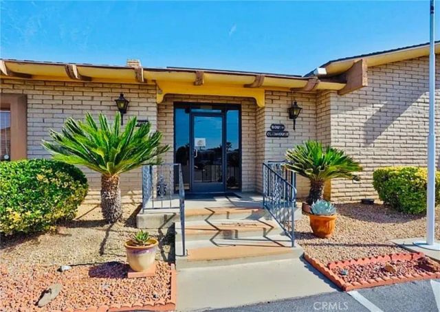 332 N Lyon 68, Hemet, CA 92543