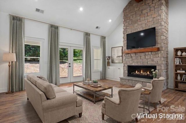 1265 Misty Lane, Hickory, NC 28601