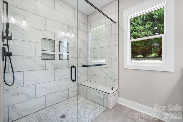 1265 Misty Lane, Hickory, NC 28601