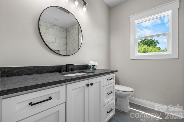 1265 Misty Lane, Hickory, NC 28601