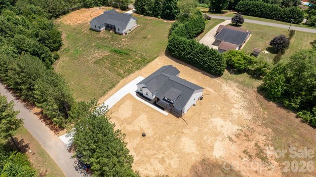 1265 Misty Lane, Hickory, NC 28601
