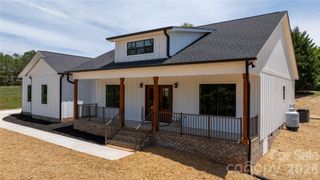 1265 Misty Lane, Hickory, NC 28601