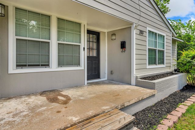 203 Olive Street, Waxahachie, TX 75165