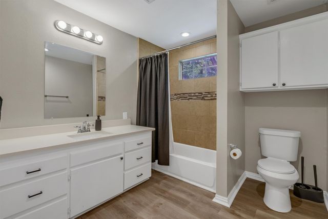 203 Olive Street, Waxahachie, TX 75165