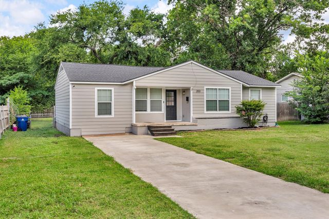 203 Olive Street, Waxahachie, TX 75165