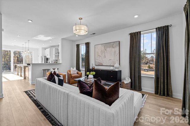 3025 Rozzelles Ferry Road, Charlotte, NC 28208