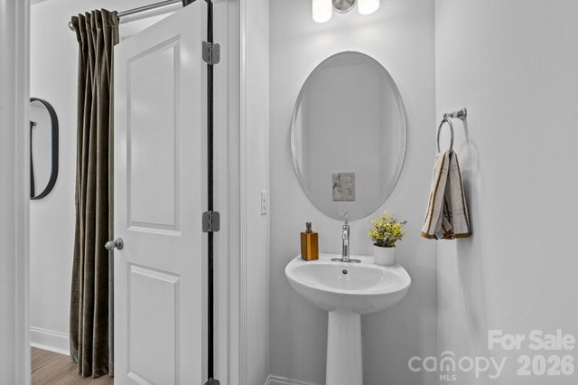 3025 Rozzelles Ferry Road, Charlotte, NC 28208