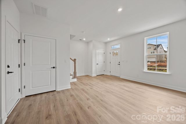 3025 Rozzelles Ferry Road, Charlotte, NC 28208