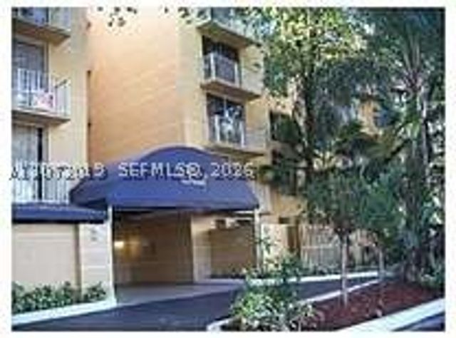 1720 NW N River Dr 413, Miami, FL 33125