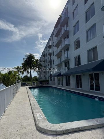 1720 NW N River Dr 413, Miami, FL 33125