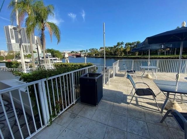 1720 NW N River Dr 413, Miami, FL 33125