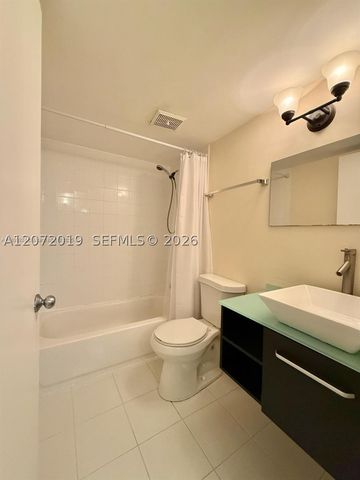 1720 NW N River Dr 413, Miami, FL 33125