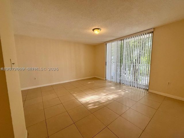 1720 NW N River Dr 413, Miami, FL 33125