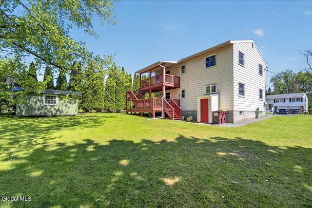 5 Deer Path Drive, Colonie, NY 12205