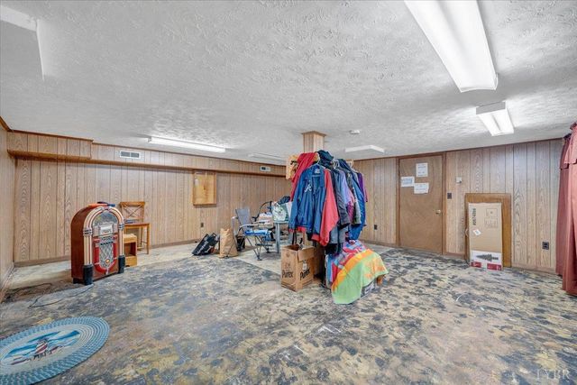 111 Wayne Drive, Lynchburg, VA 24502