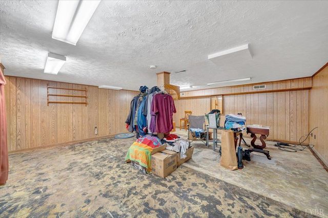 111 Wayne Drive, Lynchburg, VA 24502