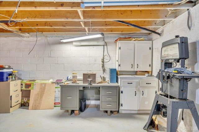 111 Wayne Drive, Lynchburg, VA 24502