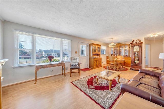 111 Wayne Drive, Lynchburg, VA 24502