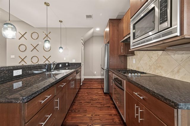 1510 Crockett Street B, Houston, TX 77007