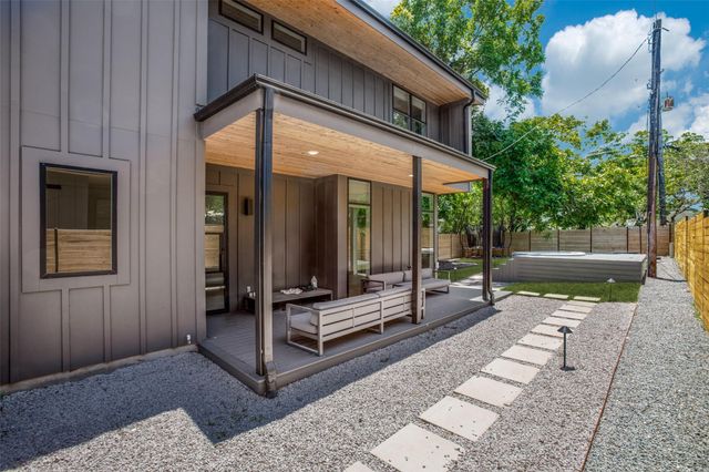 1407 Valleyridge DR A, Austin, TX 78704
