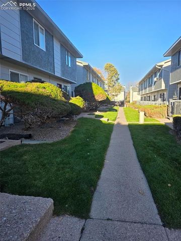 30 Murray Heights Drive, Colorado Springs, CO 80916