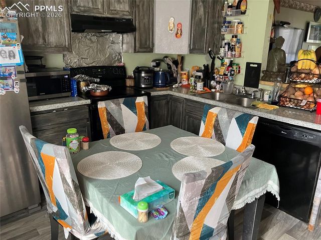 30 Murray Heights Drive, Colorado Springs, CO 80916