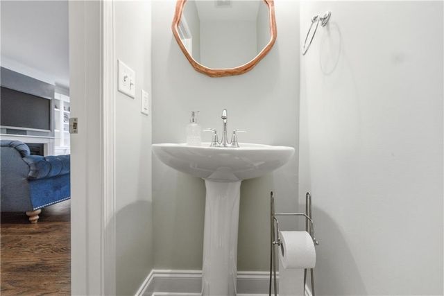 2010 Liberty Lane, Roswell, GA 30075