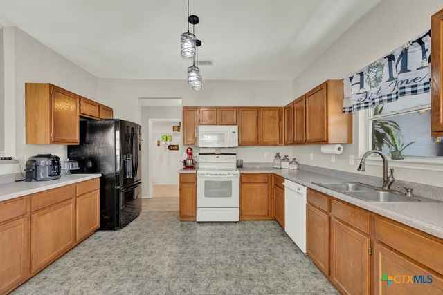 7164 Still Hollow Drive, San Antonio, TX 78244