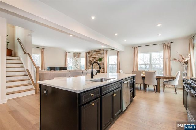 37 Esposito Lane, Roxbury Township, NJ 07850