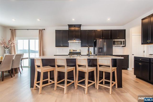 37 Esposito Lane, Roxbury Township, NJ 07850