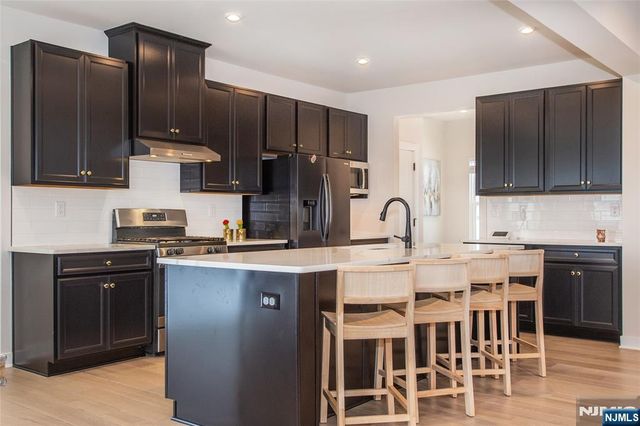 37 Esposito Lane, Roxbury Township, NJ 07850