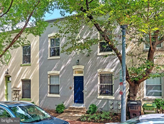 2139 NEWPORT PL NW, Washington, DC 20037