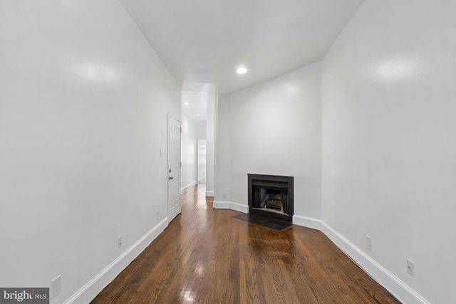 2139 NEWPORT PL NW, Washington, DC 20037