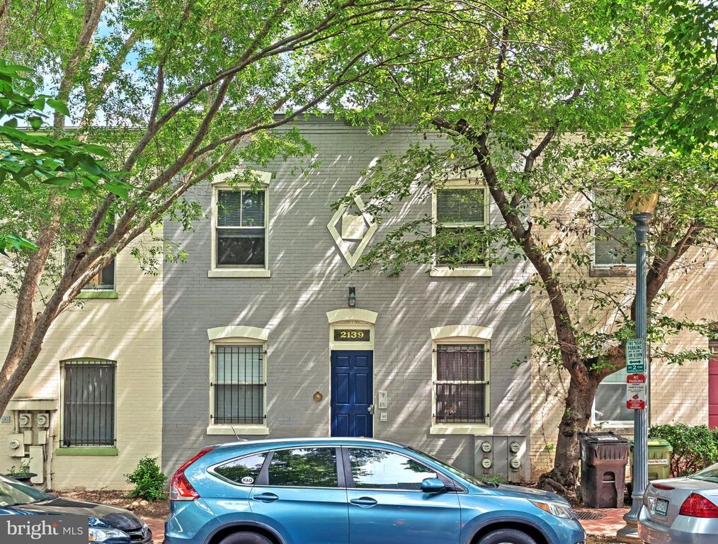 2139 NEWPORT PL NW, Washington, DC 20037