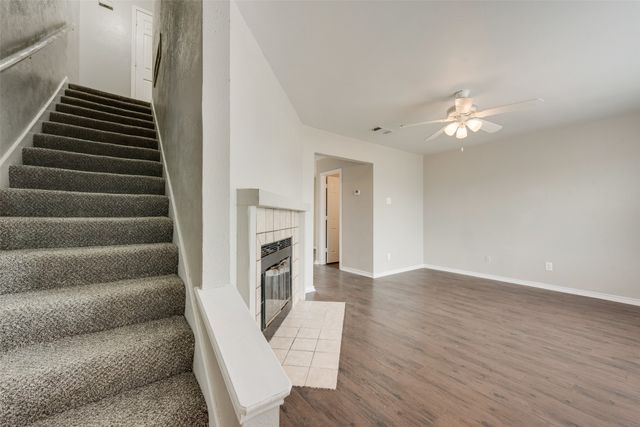 1013 Parkway Terrace, Cedar Hill, TX 75104