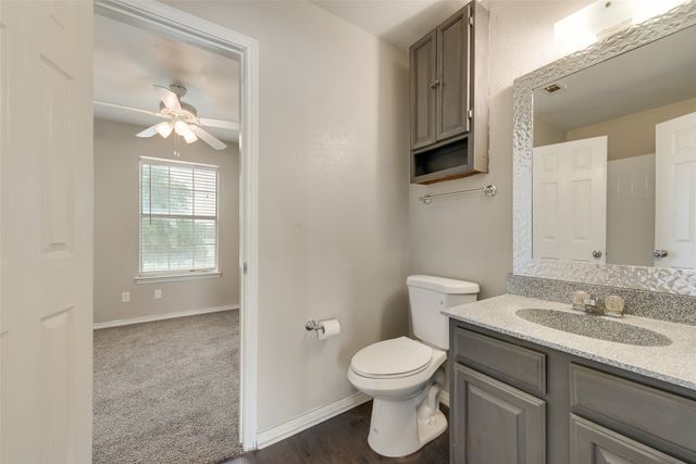 1013 Parkway Terrace, Cedar Hill, TX 75104
