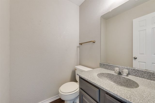 1013 Parkway Terrace, Cedar Hill, TX 75104