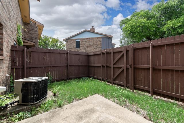 1013 Parkway Terrace, Cedar Hill, TX 75104