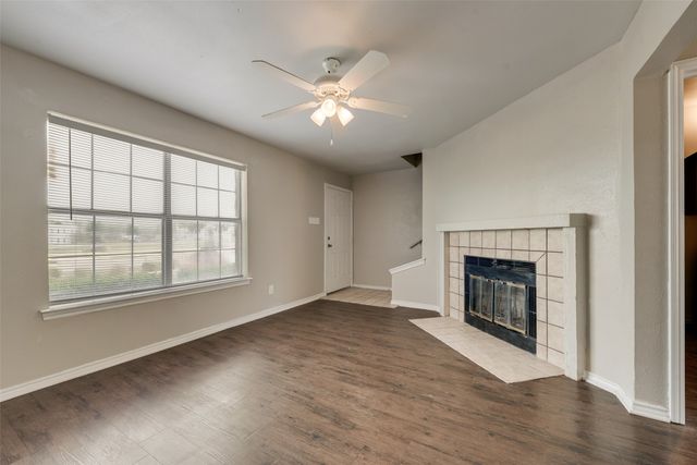 1013 Parkway Terrace, Cedar Hill, TX 75104